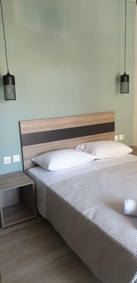 Chriselia 2 Appartement Nea Roda Buitenkant foto